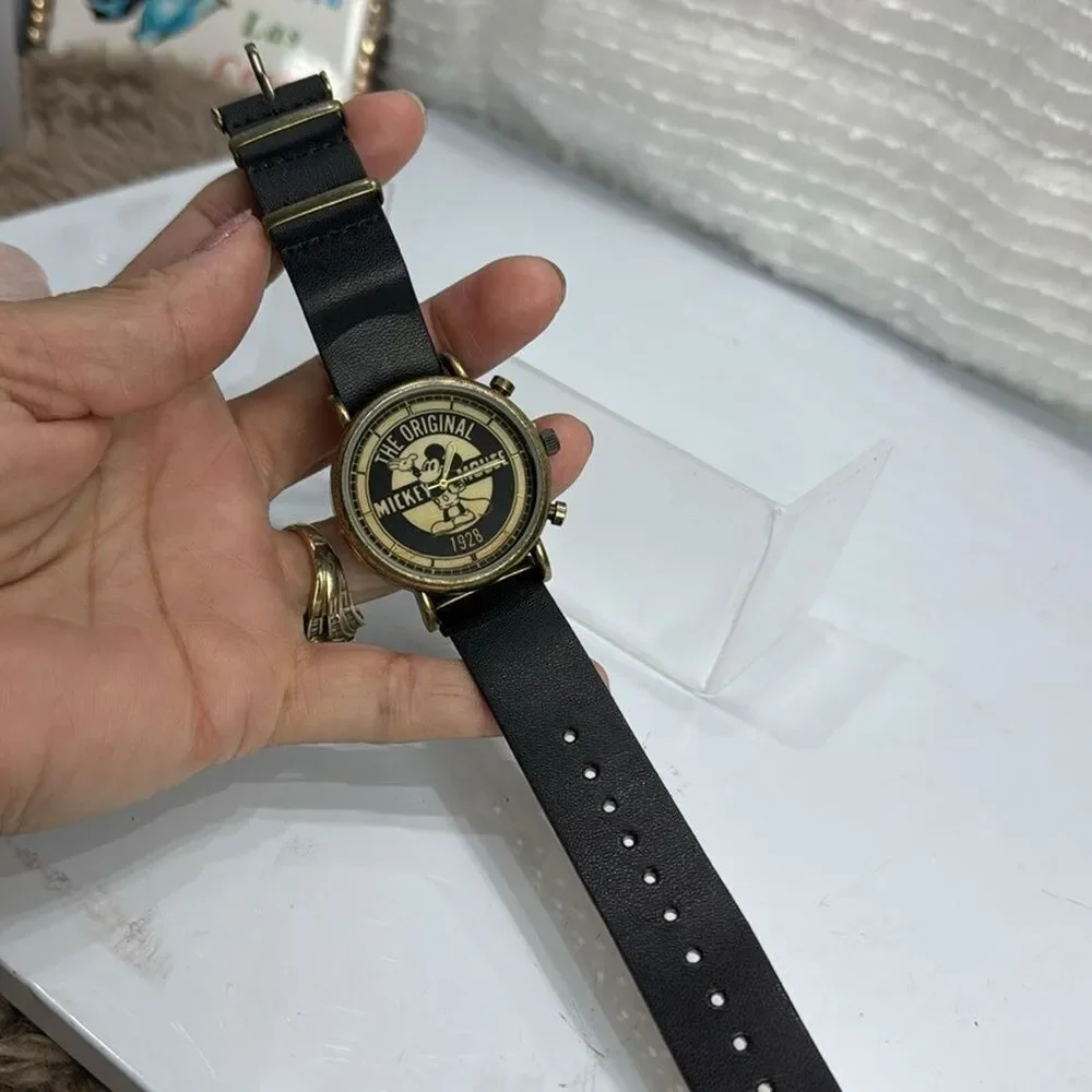 (Z4) Disney MICKEY THE REAL ORIGINAL 90 YEARS Retro wristwatch anniversary 1928 - Picture 8 of 10